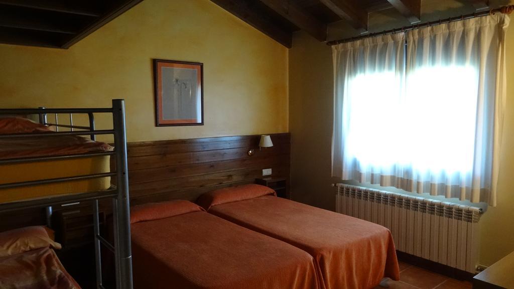 Hotel Pla Del Pi Prats I Sansor Rum bild